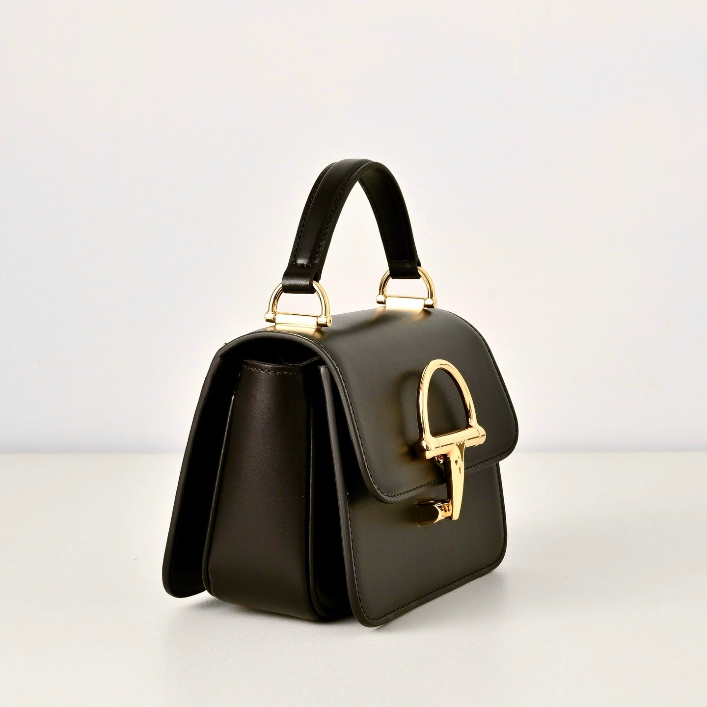 Gucci Sienna Top Handle Shoulder Bag – 855536