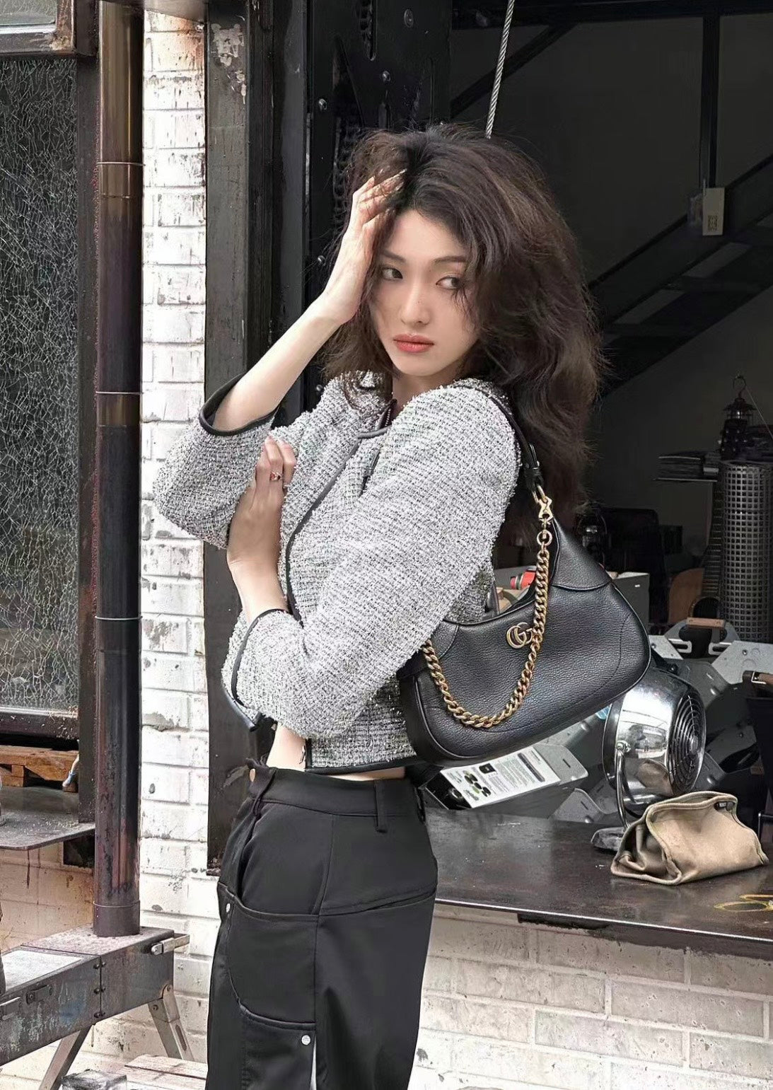 Gucci GG Aphrodite Crescent Shoulder Bag – 731817
