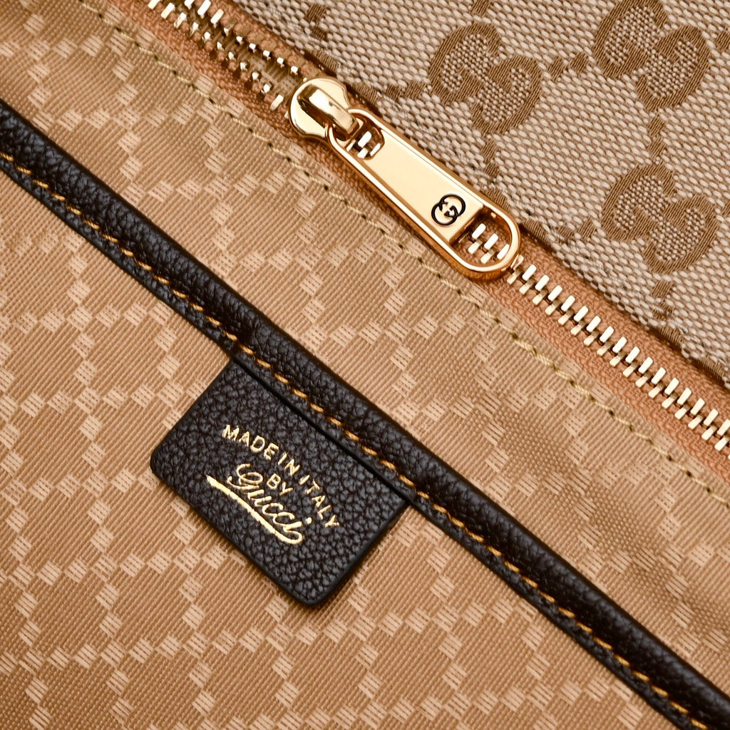 Gucci GG Paparazzo Medium Handbag – 875018