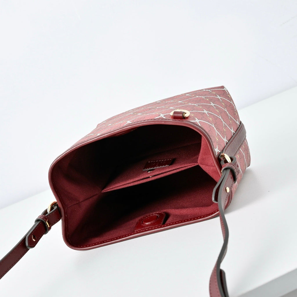Gucci GG Emblem Bucket Bag – 815118