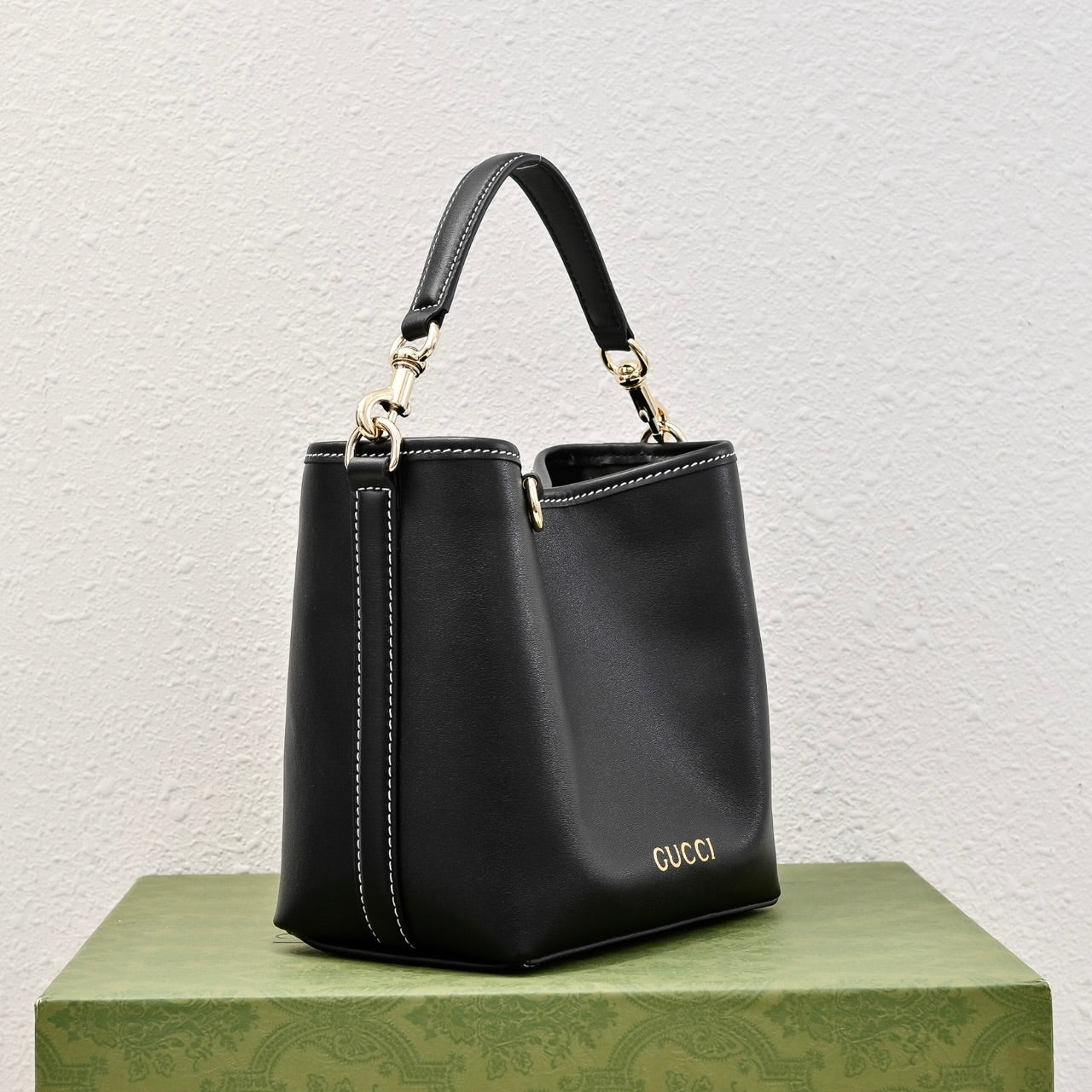 Gucci GG Emblem Bucket Bag – 815118