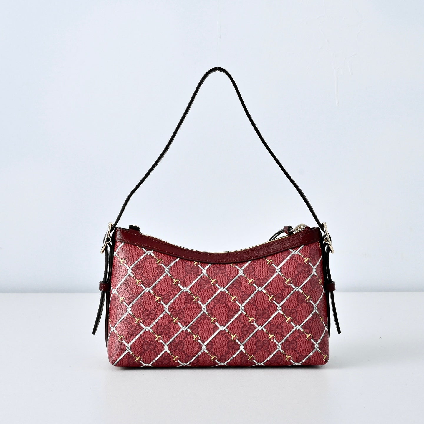 Gucci GG Emblem New Year Limited Shoulder Bag – 847450