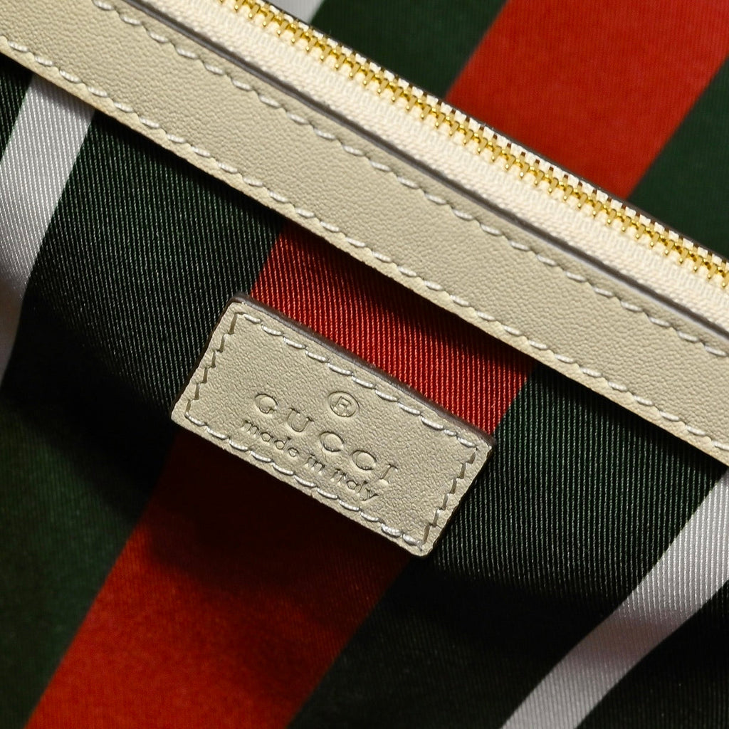 Gucci Emblem Bucket Bag-815103